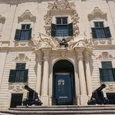 Valletta-unique And Cosy One Bedroom Apartment *